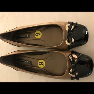 Size 9 women’s shoes